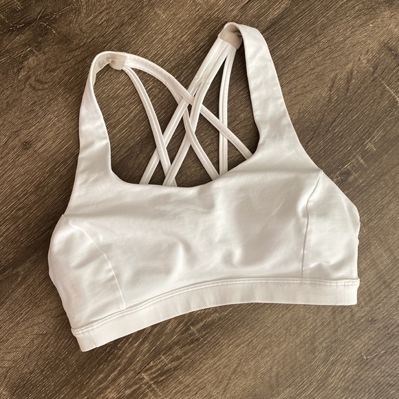 lululemon Free to Be Serene Bra. White. Size 4. - Picture 2 of 6